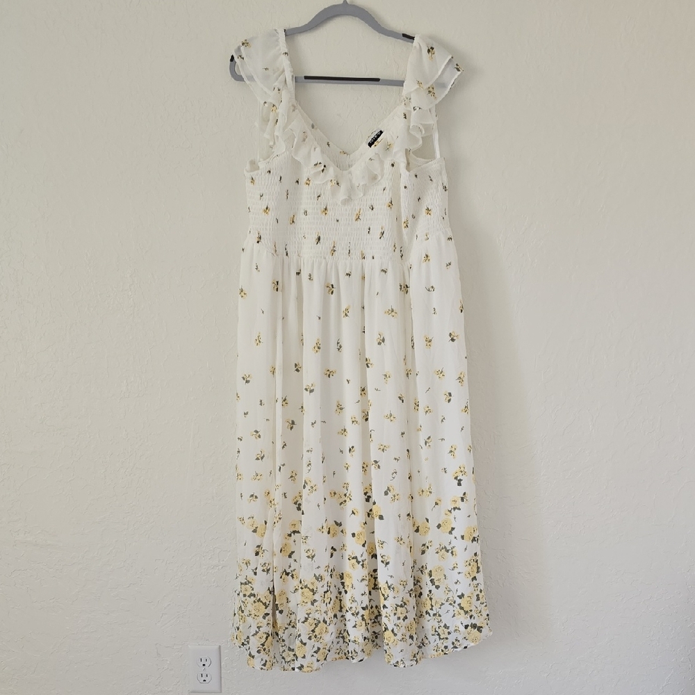 NWOT White Torrid Dress Size 4